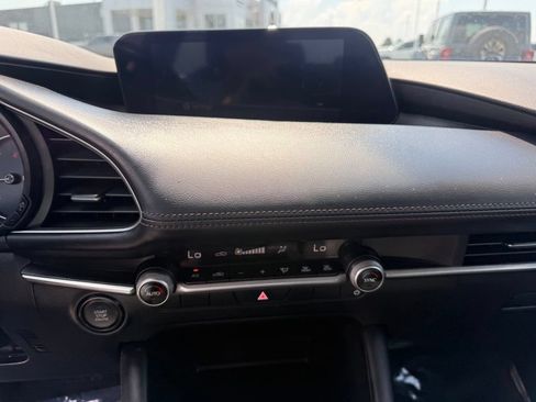 Used 2024 MAZDA MAZDA3 s FWD image 18