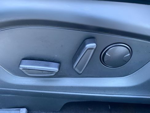 Certified 2023 Ford Explorer XLT w/ Equipment Group 202A image 11