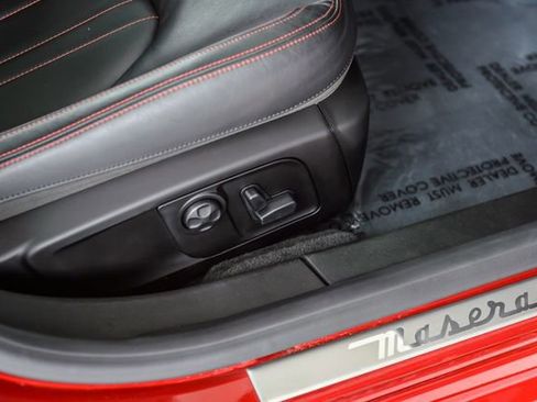 Used 2015 Maserati Ghibli RWD image 45