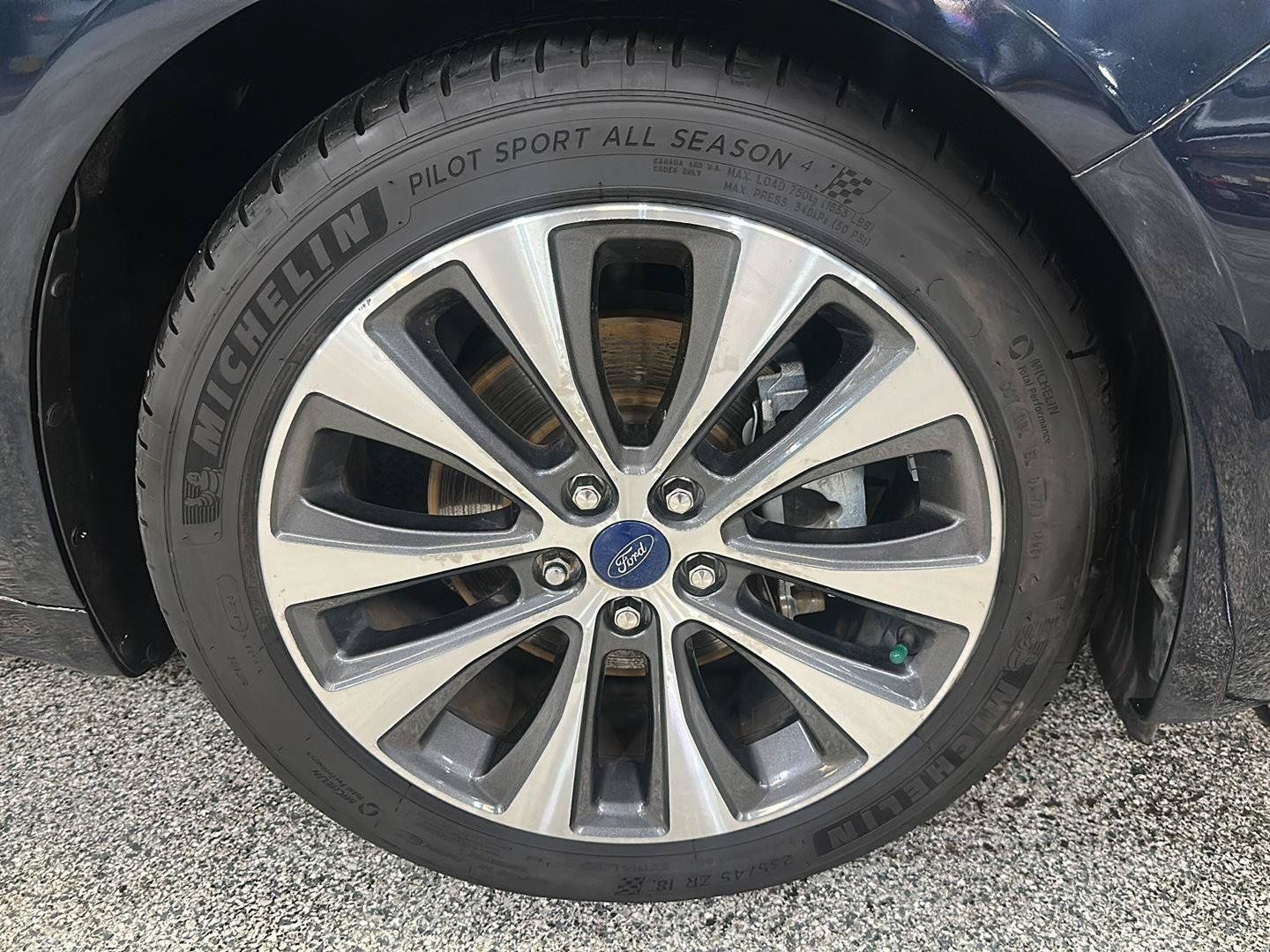 Used 2020 Ford Fusion SE AWD/4WD image 9
