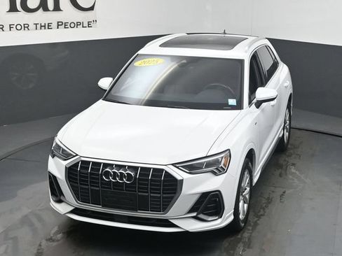 Used 2025 Audi Q3 2.0T Premium AWD/4WD image 48