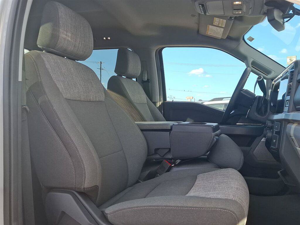 Used 2025 Ford F250 XLT w/ Black Appearance Package AWD/4WD image 10