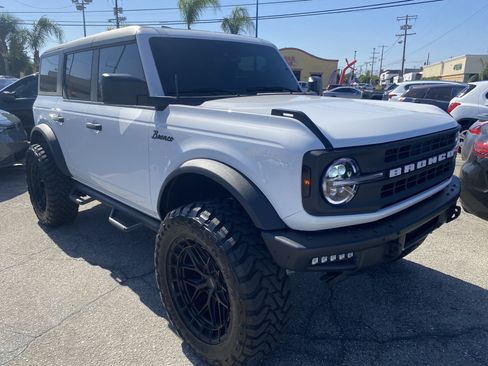 Used 2024 Ford Bronco Black Diamond AWD/4WD image 6