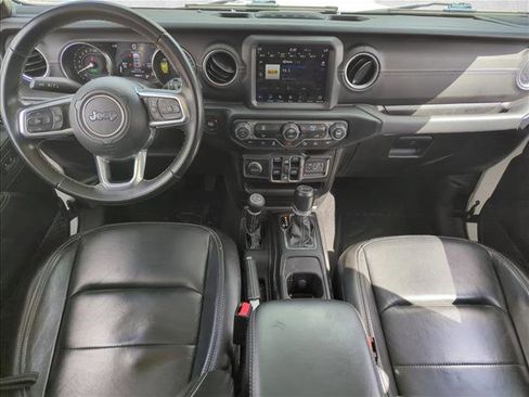 Used 2022 Jeep Wrangler Unlimited Sahara w/ Cold Weather Group image 20