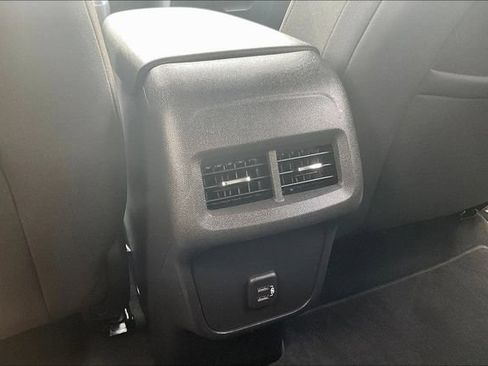 Used 2021 Chevrolet Equinox LT w/ LPO, Cargo Package AWD/4WD image 10