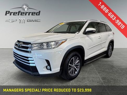 Used 2019 Toyota Highlander SE image 11