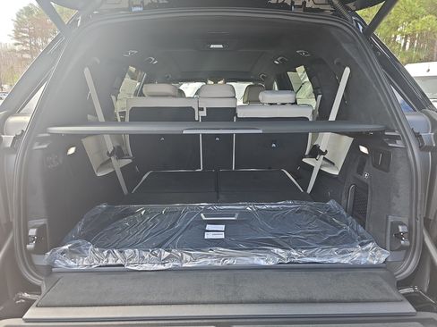 New 2026 BMW X7 xDrive40i w/ Executive Package image 13
