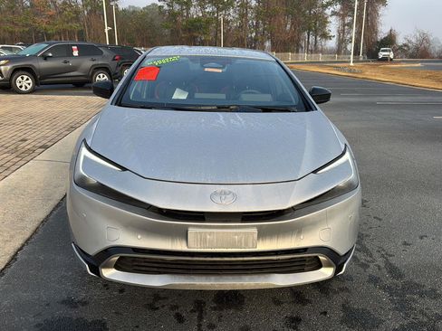 New 2025 Toyota Prius Plug-In Hybrid image 7