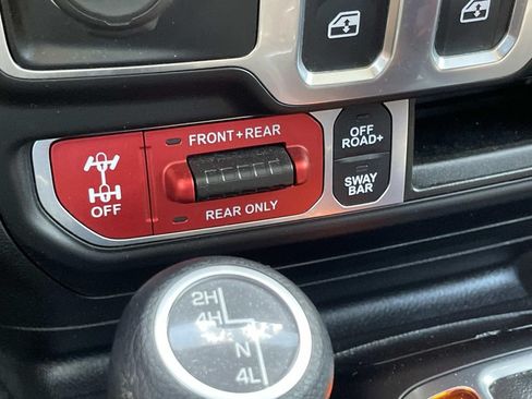 Used 2021 Jeep Wrangler Rubicon AWD/4WD image 45
