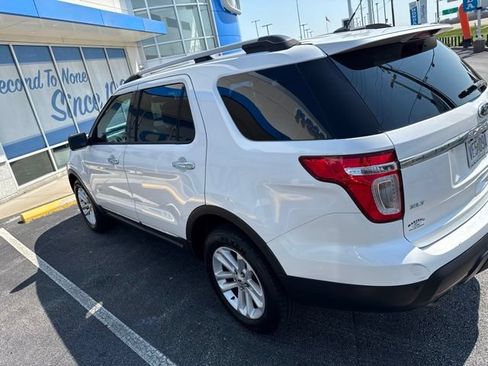 Used 2013 Ford Explorer XLT AWD/4WD image 3