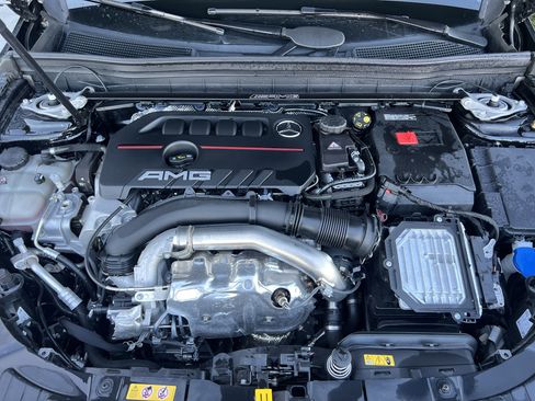 Certified 2025 Mercedes-Benz GLB 35 AMG 4MATIC image 28