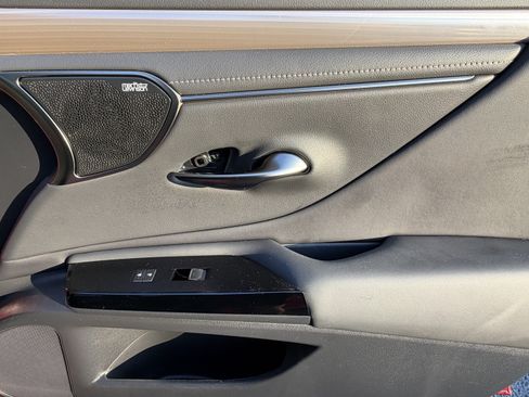 Used 2024 Lexus ES 350 F Sport w/ Accessory Package (Z2) FWD image 43