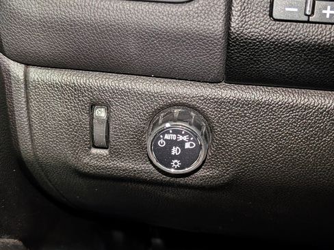 Used 2019 Chevrolet Colorado LT w/ Colorado RST Special Edition image 40