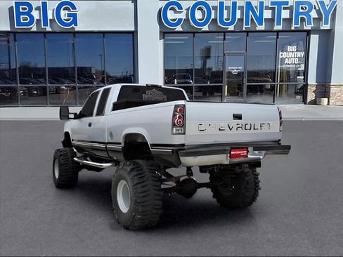 Used 1997 Chevrolet Silverado 1500 4x4 Extended Cab w/ Preferred Equipment Group 2 image 2