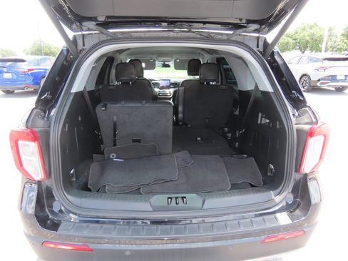 Certified 2023 Ford Explorer XLT w/ Equipment Group 202A RWD image 12