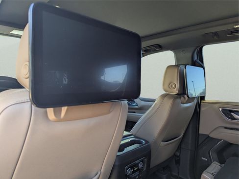 Used 2023 Chevrolet Tahoe Premier w/ Advanced Technology Package image 14