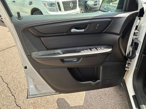 Used 2015 GMC Acadia SLE AWD/4WD image 15