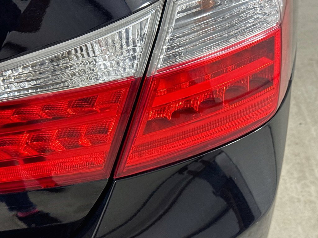 Used 2015 Honda Accord EX-L image 32
