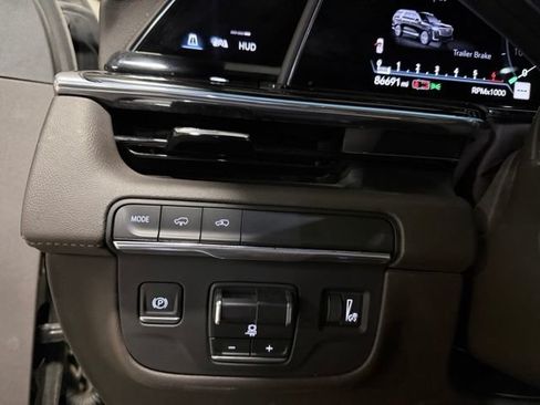 Used 2021 Cadillac Escalade ESV Sport w/ Driver Assist Tech Package RWD image 26