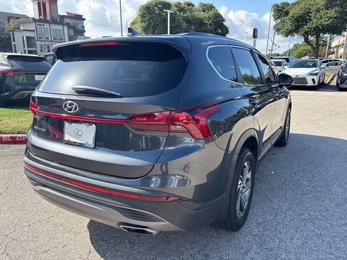 Used 2022 Hyundai Santa Fe SE FWD image 5
