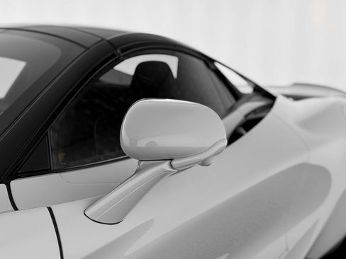 Used 2026 McLaren 750S Spider RWD image 47
