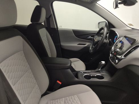 Used 2020 Chevrolet Equinox LT FWD image 21