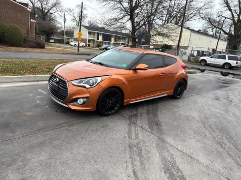 Used 2016 Hyundai Veloster Turbo image 7
