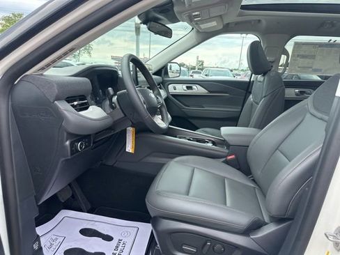 New 2026 Ford Explorer Active w/ Active Comfort Package AWD/4WD image 32