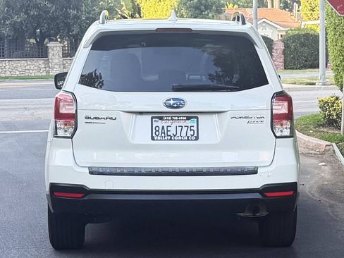 Used 2017 Subaru Forester 2.5i Premium AWD/4WD image 5