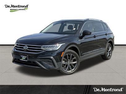 Used 2023 Volkswagen Tiguan SE w/ Panoramic Sunroof Package