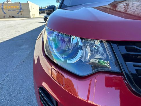 Used 2019 Land Rover Discovery Sport SE image 15