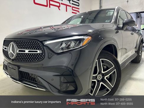 Used 2025 Mercedes-Benz GLC 300 4MATIC image 1