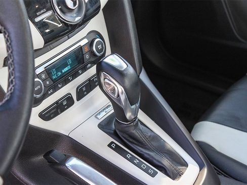 Used 2012 Ford Focus Titanium image 24