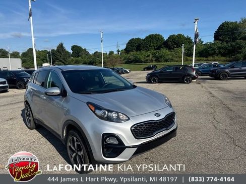 Used 2020 Kia Sportage LX w/ LX Popular Package AWD/4WD image 4