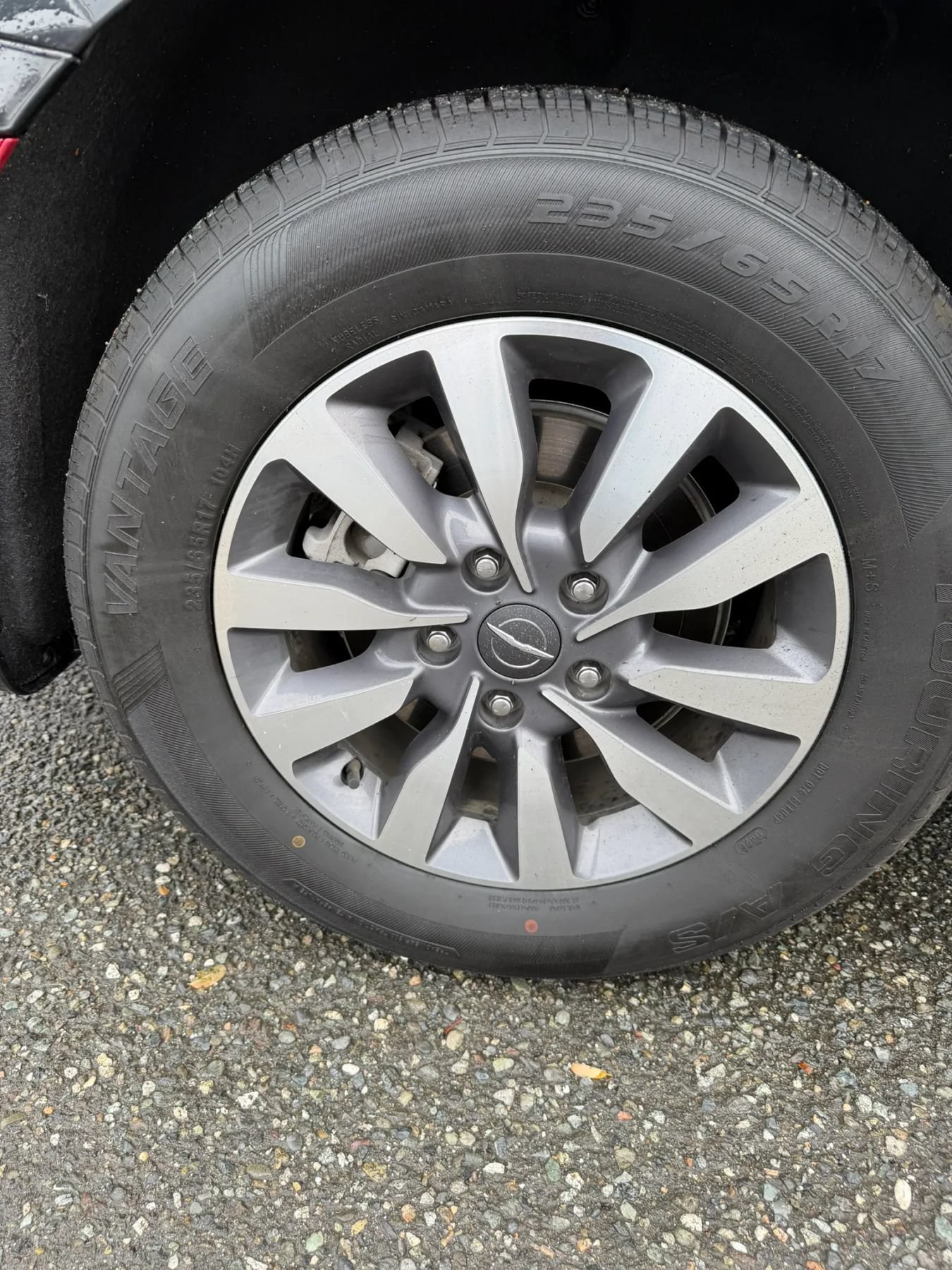 Used 2023 Chrysler Pacifica Touring-L FWD image 16