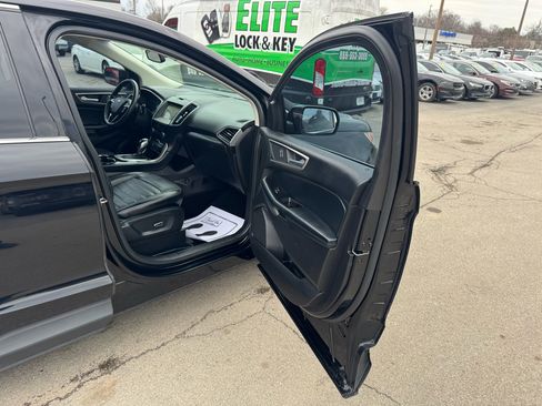 Used 2017 Ford Edge SEL w/ Equipment Group 201A image 9