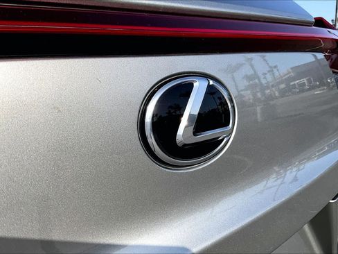 Used 2020 Lexus UX 200 w/ Premium Package image 29