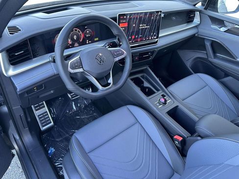 New 2026 Volkswagen Tiguan SE R-Line image 11