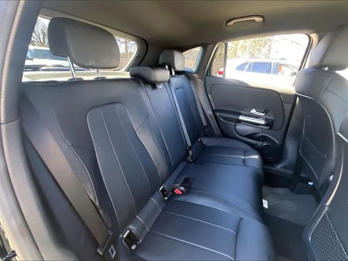 Used 2025 Mercedes-Benz GLA 250 image 19