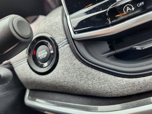 Used 2025 Jeep Compass Latitude image 16