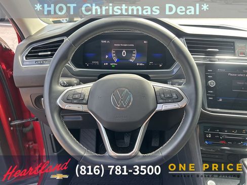 Used 2023 Volkswagen Tiguan SE image 25