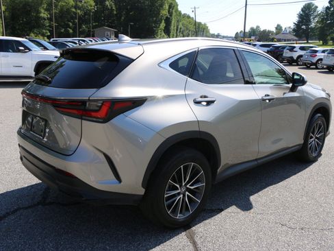 Used 2024 Lexus NX 250 FWD w/ Towing Package (2000 Lbs) image 8
