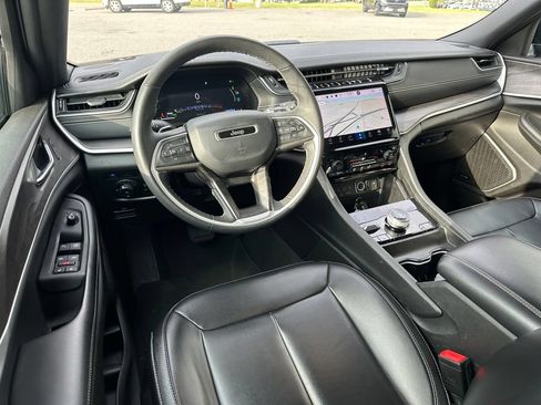 Used 2024 Jeep Grand Cherokee Limited 4xe AWD/4WD image 3