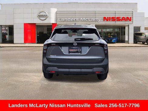 Used 2025 Nissan Kicks S AWD/4WD image 5