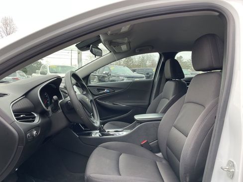 Used 2024 Chevrolet Malibu LT image 10