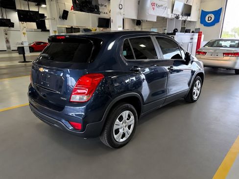 Used 2018 Chevrolet Trax LS w/ LPO, Cargo Package FWD image 32