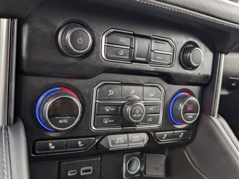 Used 2021 Chevrolet Tahoe LT w/ Luxury Package image 8