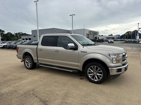 Used 2017 Ford F150 Lariat RWD image 7