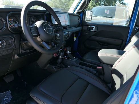 New 2026 Jeep Wrangler Unlimited Rubicon w/ Xtreme 35 Tire Package image 8