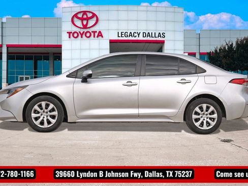 Used 2024 Toyota Corolla LE image 6
